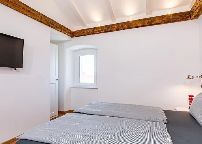 Kuca Koza-apartment Elisa * Punat